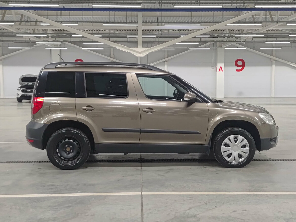 Купить Skoda Yeti, 2012, 228 335 км.. Фото: #3