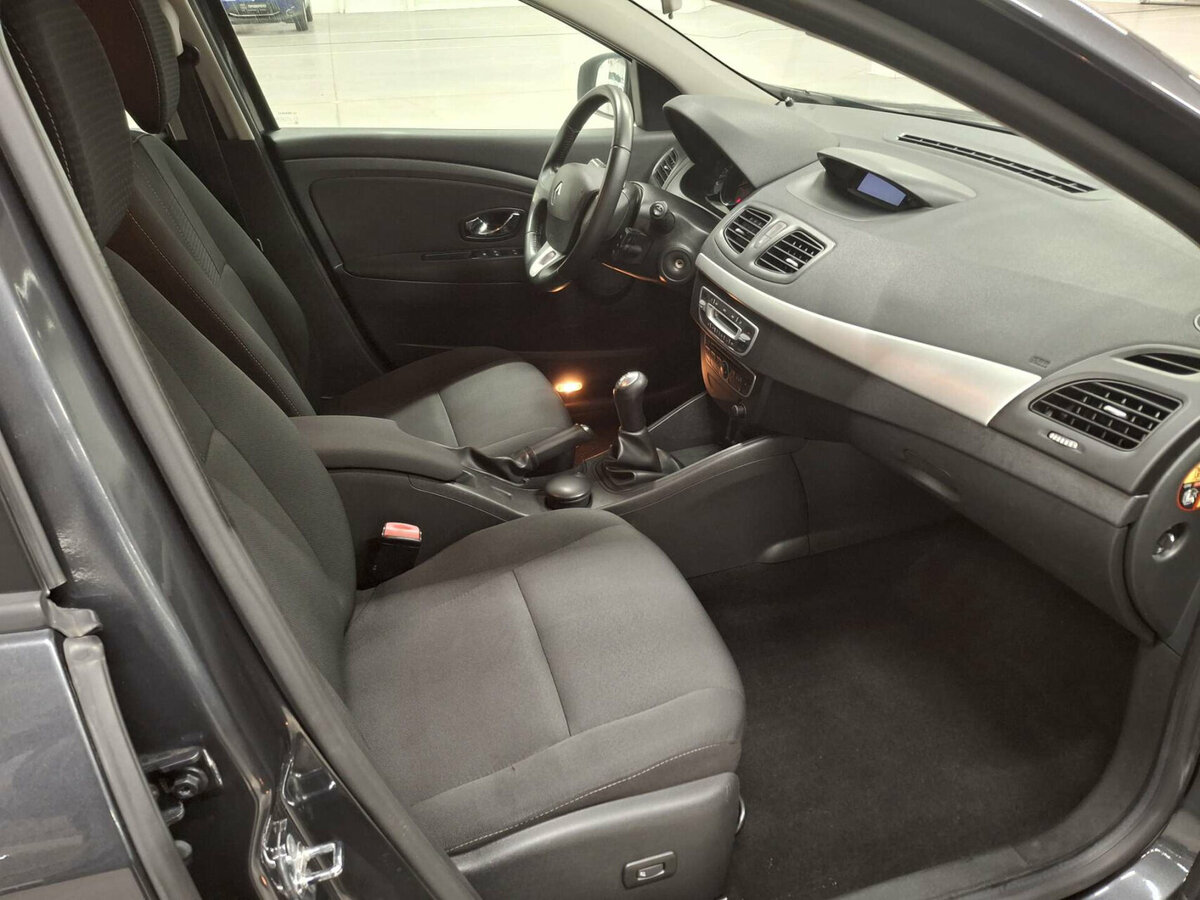 Купить Renault Fluence, 2012, 89 845 км.. Фото: #10