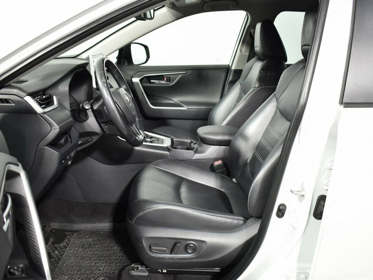 Купить Toyota RAV4, 2019, 93 916 км.. Фото: #9