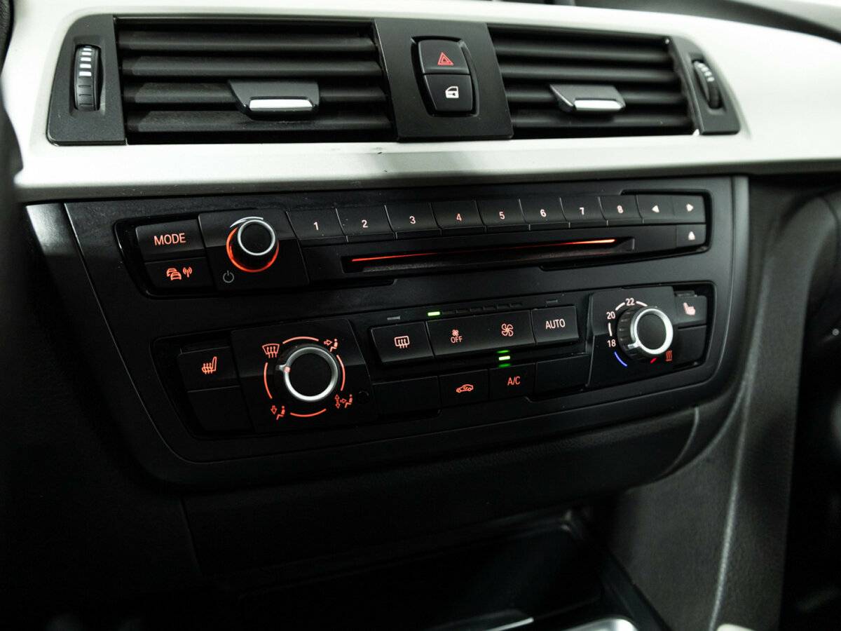 Купить БМВ 3 серии, 2015, 189 000 км.. Фото: #18