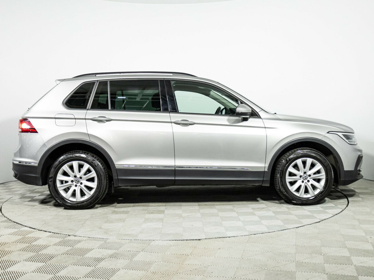 Купить Volkswagen Tiguan, 2021, 63 490 км.. Фото: #3