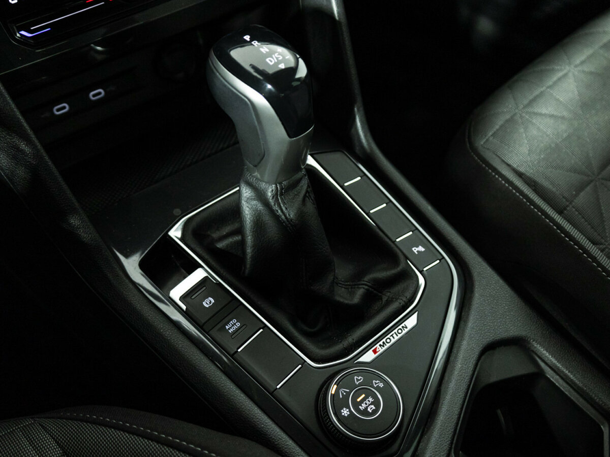 Купить Volkswagen Tiguan, 2021, 63 490 км.. Фото: #13