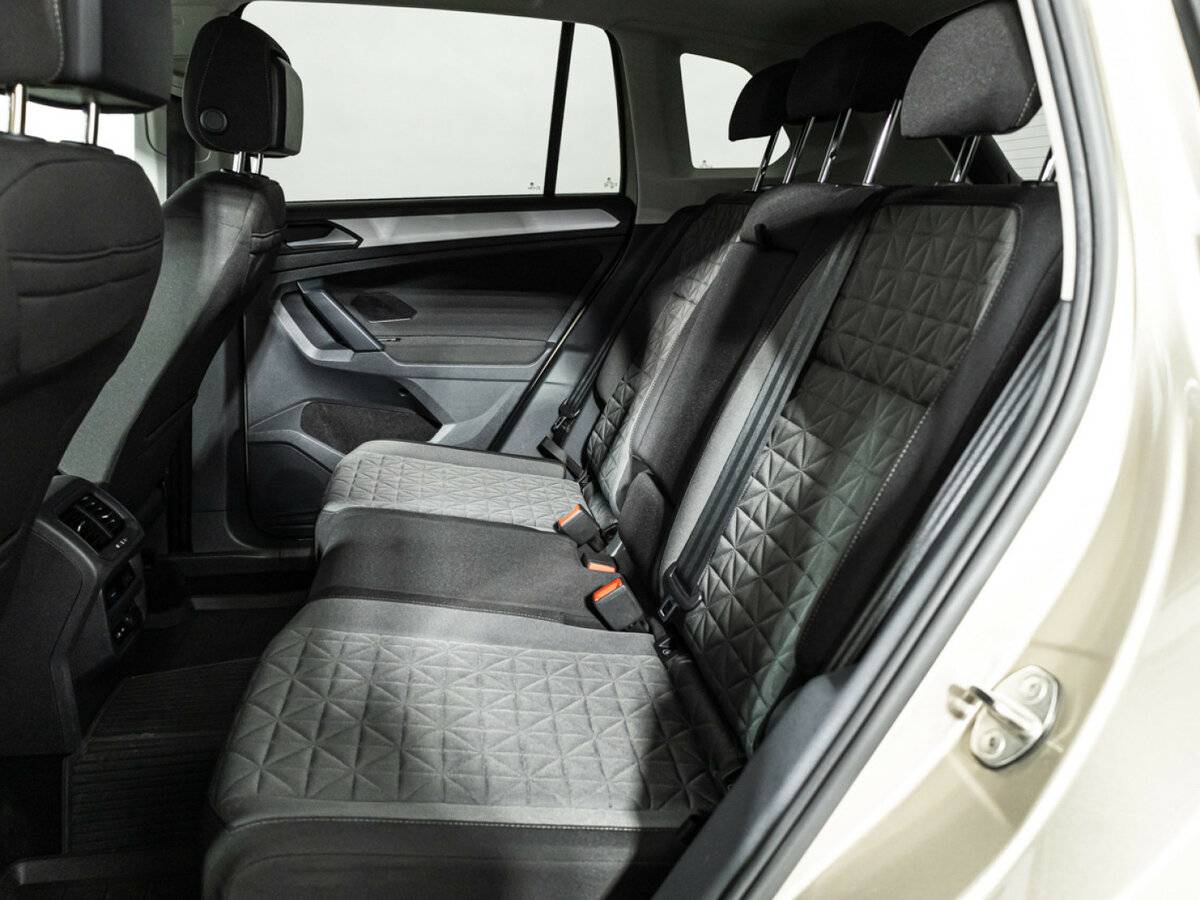 Купить Volkswagen Tiguan, 2021, 94 592 км.. Фото: #9