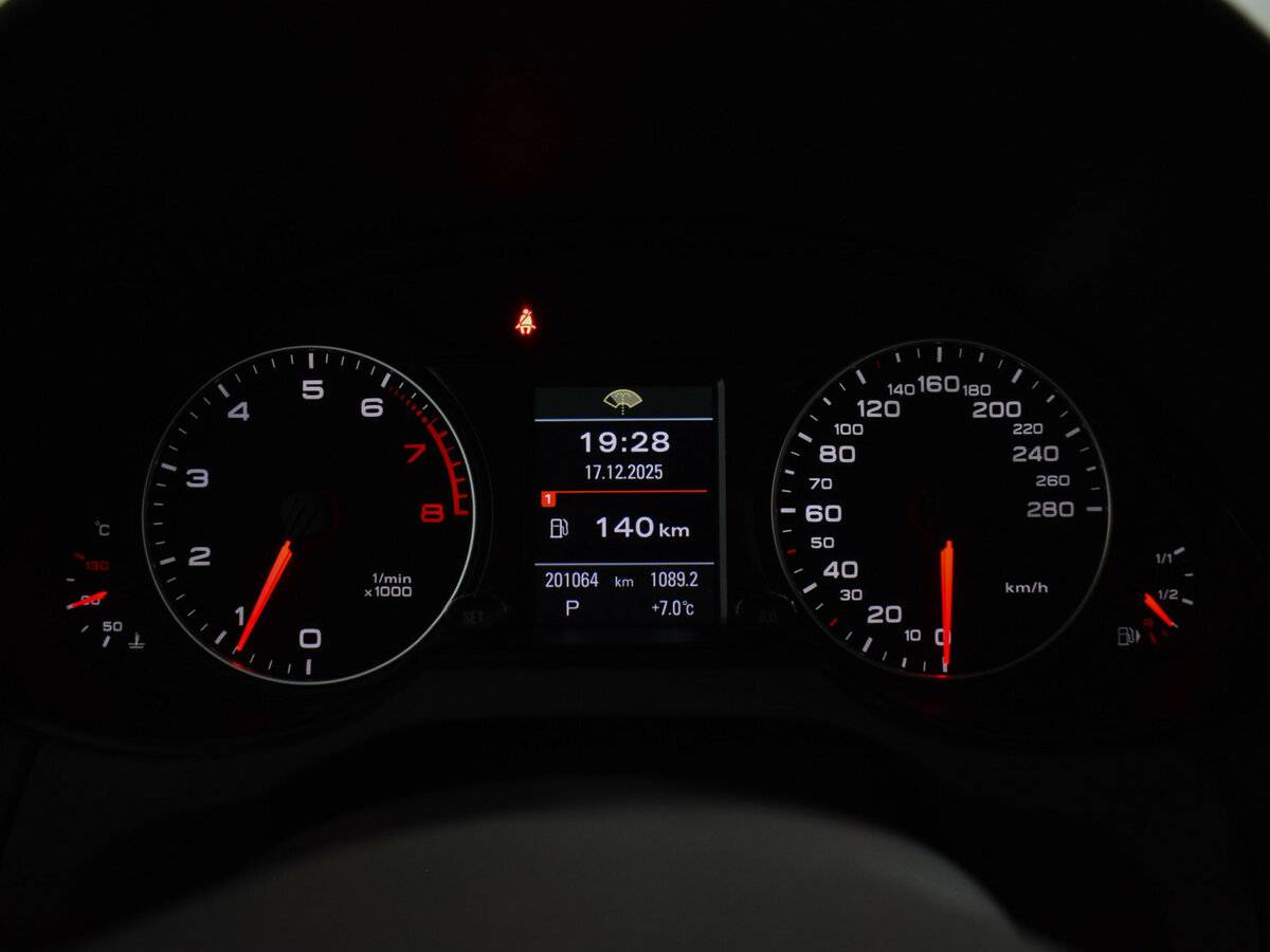 Купить Ауди К5, 2012, 201 008 км.. Фото: #19