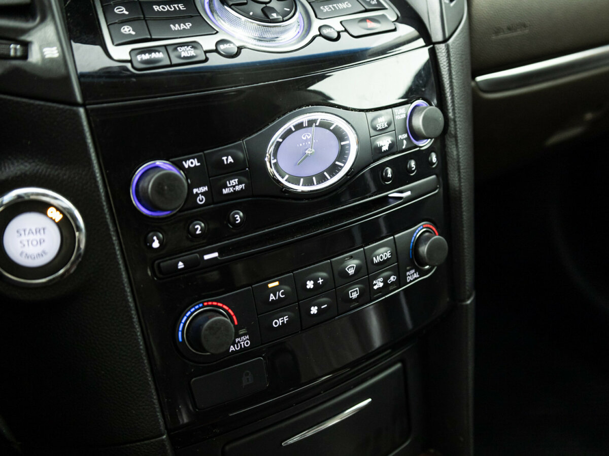 Купить Инфинити Ф-Икс, 2012, 190 659 км.. Фото: #18