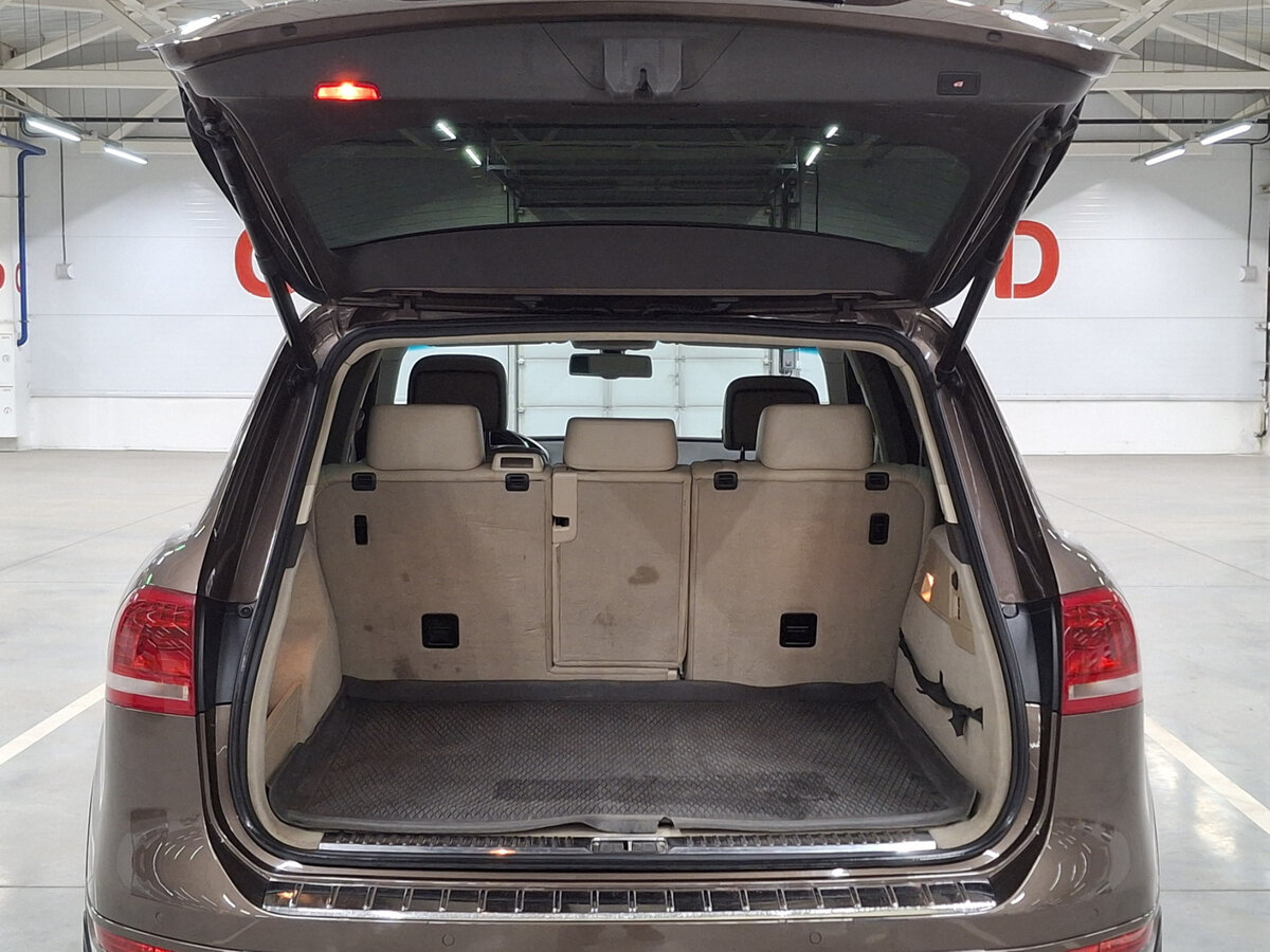 Купить Volkswagen Touareg, 2013, 300 608 км.. Фото: #9